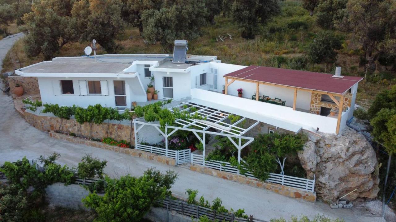 Mano'S House Villa Triopetra Exterior photo